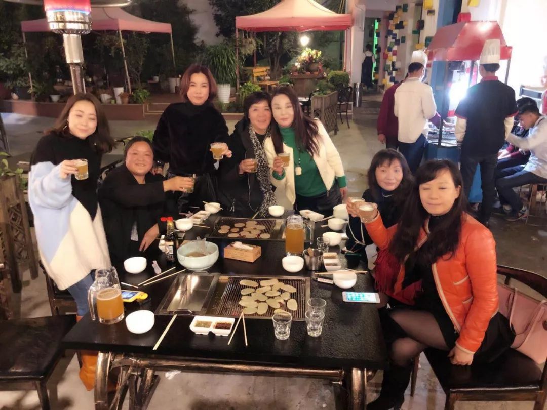 昆明哪里有烧烤批发的地方_昆明赶集网摆烧烤_昆明烧烤摊