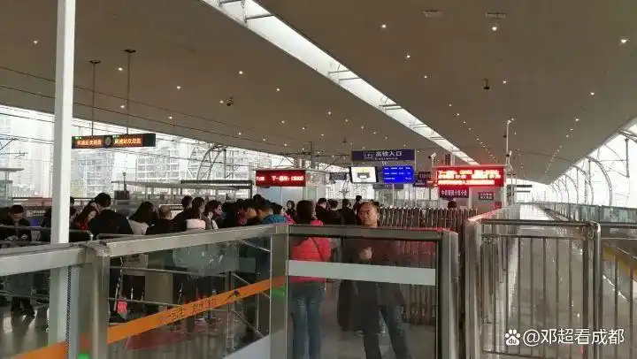 犀浦到成都火车北站_成都火车北站到犀浦高铁时刻表_火车北站成都到犀浦怎么坐车