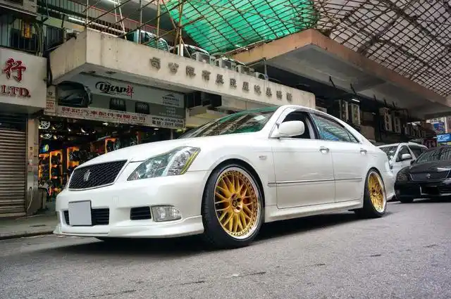 保姆香港车喜欢开什么车_香港保姆车是什么车_香港 喜欢 保姆车
