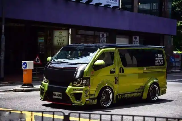 保姆香港车喜欢开什么车_香港保姆车是什么车_香港 喜欢 保姆车