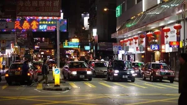 香港十大保姆车排行_保姆香港车喜欢开什么车_香港 喜欢 保姆车