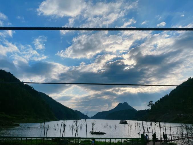 咸丰旅游线路_咸丰旅游攻略自助游_线路咸丰旅游攻略