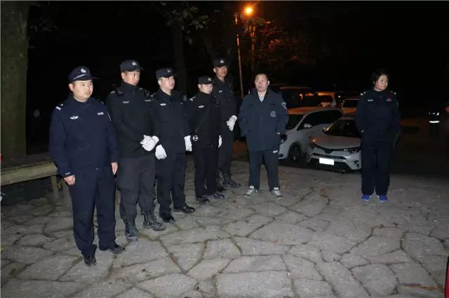 成功的露营旅行需要准备什么_驴友的露营注意事项_露营需要注意安全事项