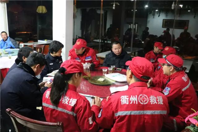 成功的露营旅行需要准备什么_露营需要注意安全事项_驴友的露营注意事项