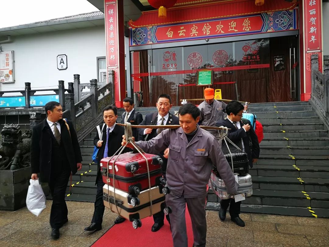 春节黄山旅游路线_2021春节黄山旅游_春节期间黄山好玩吗