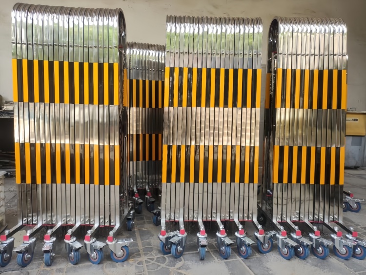 不锈钢伸缩围栏可移动护栏幼儿园推拉门商场折叠栅栏门施工防护栏(图16)