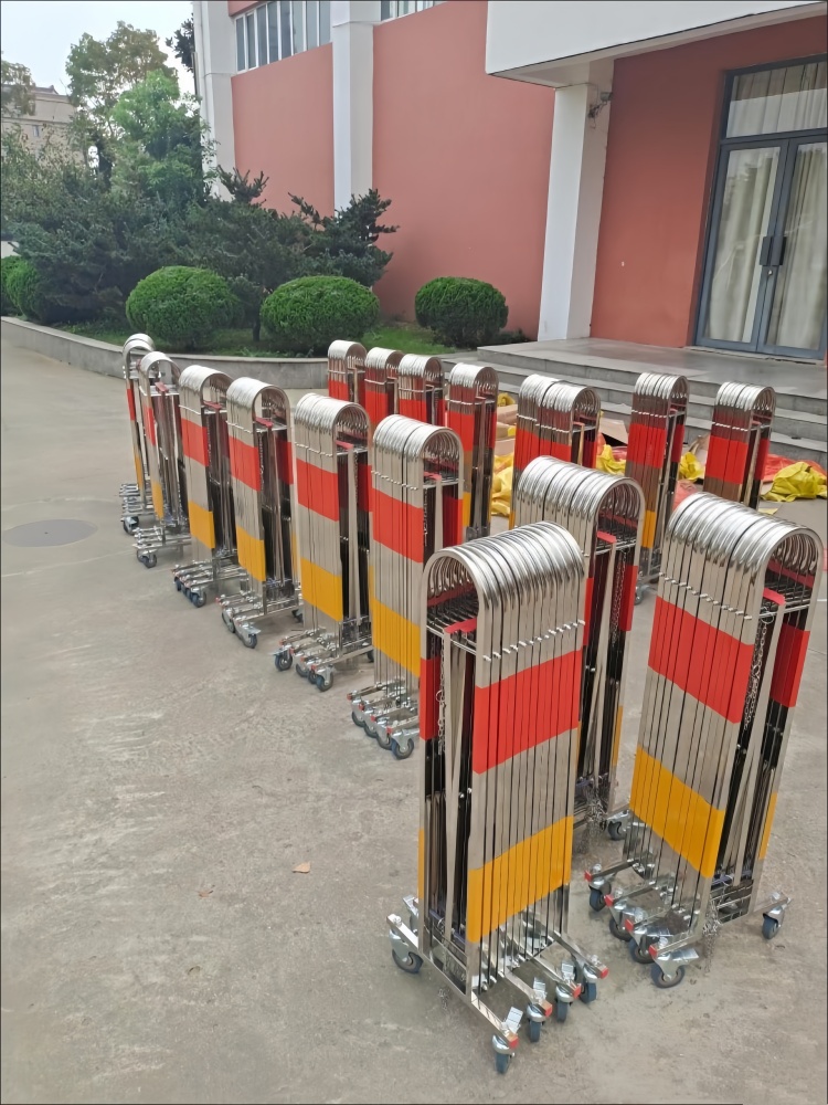 不锈钢伸缩围栏可移动护栏幼儿园推拉门商场折叠栅栏门施工防护栏(图17)