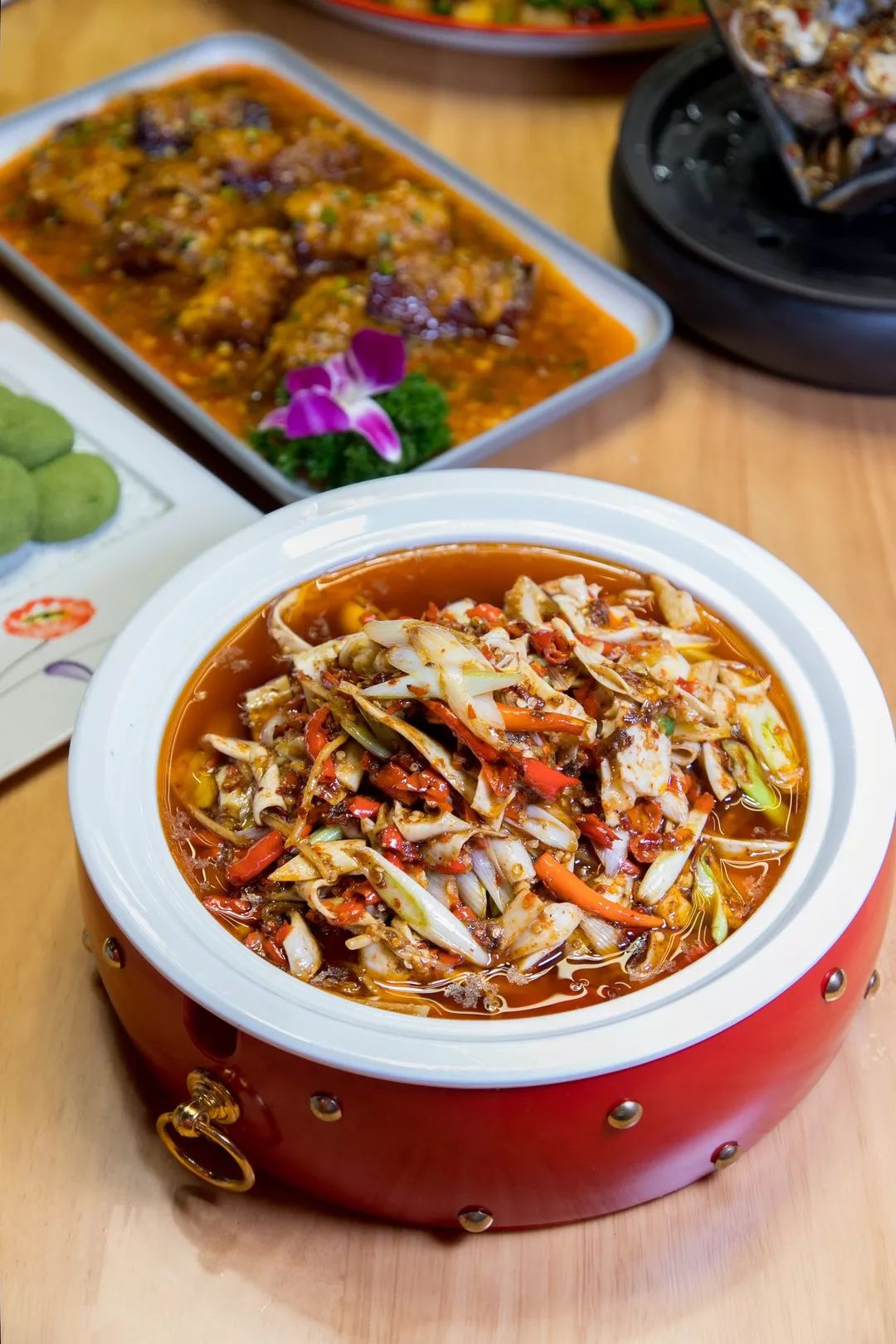 锅菜系鸭头是哪里的菜_千锅鸭头是哪个菜系_鸭头锅配菜都有什么