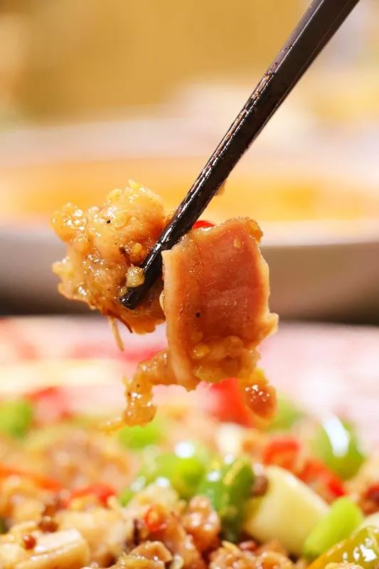 千锅鸭头是哪个菜系_锅菜系鸭头是哪里的菜_鸭头锅配菜都有什么