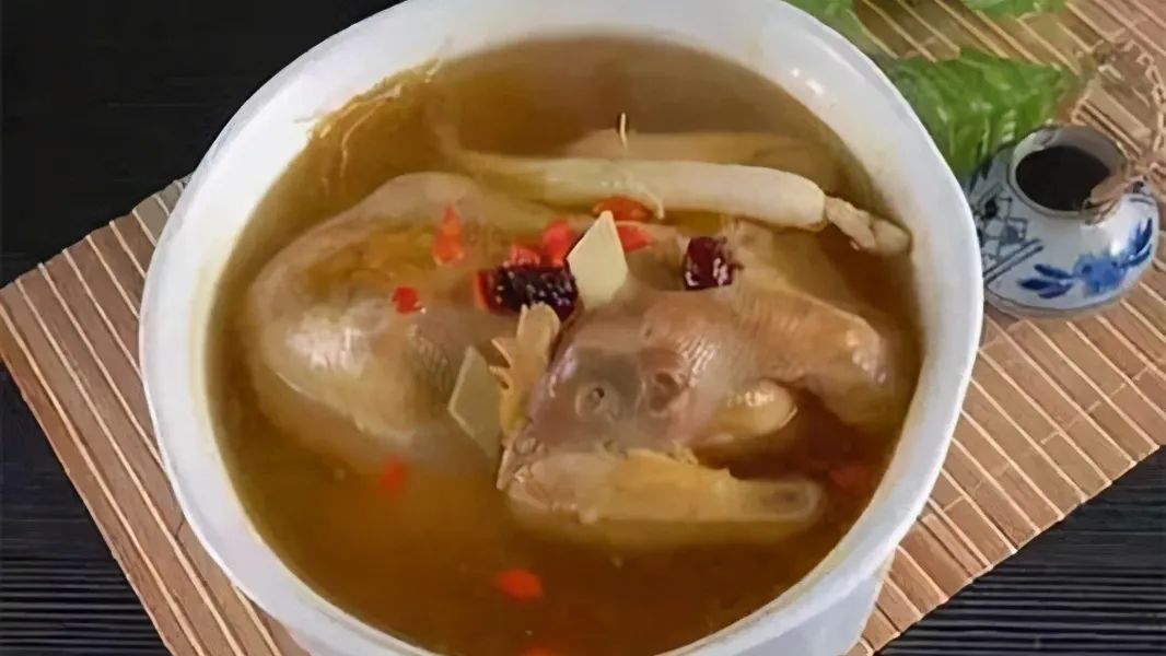 锅菜系鸭头是哪里的菜_鸭头锅图片_千锅鸭头是哪个菜系
