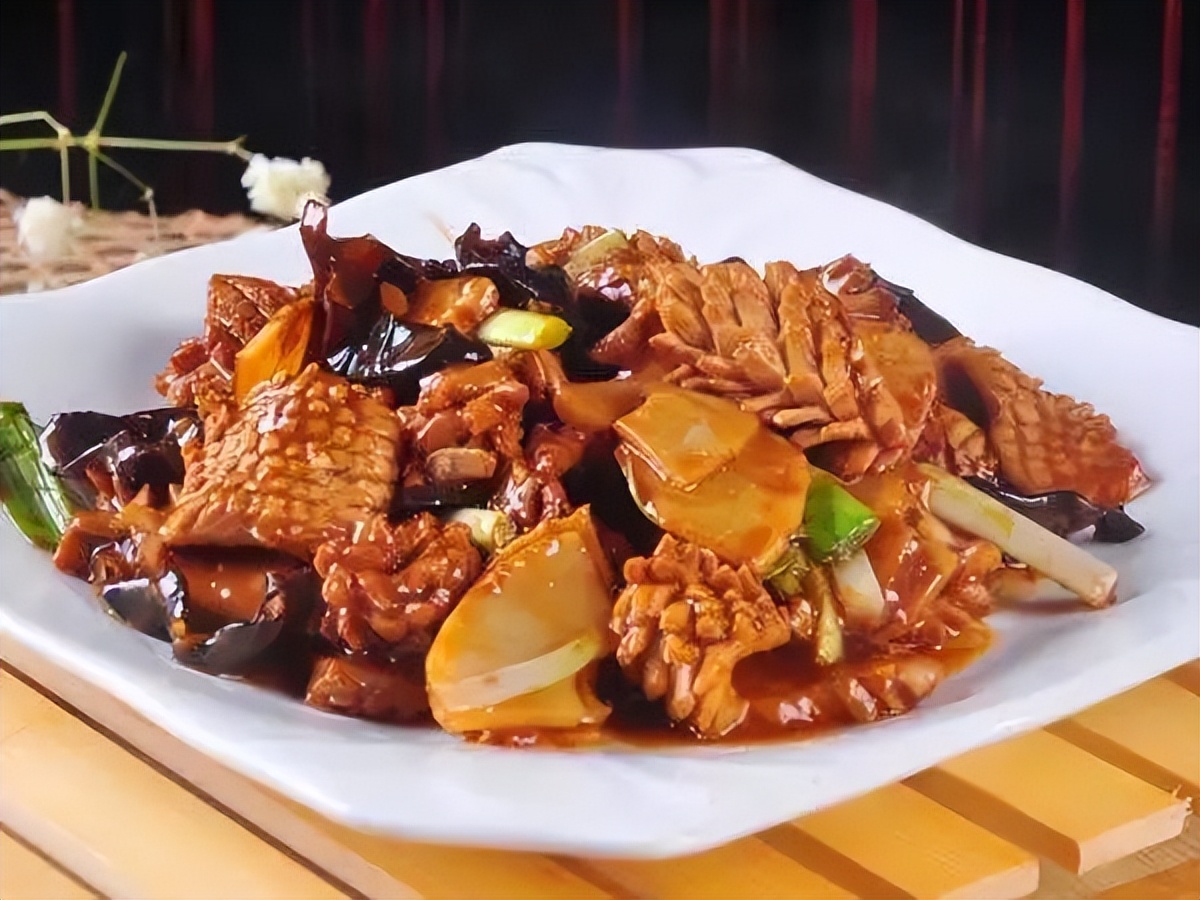 清汤燕菜的材料和烹调方法_清汤燕窝是孔府菜吗_孔府菜清汤千层燕