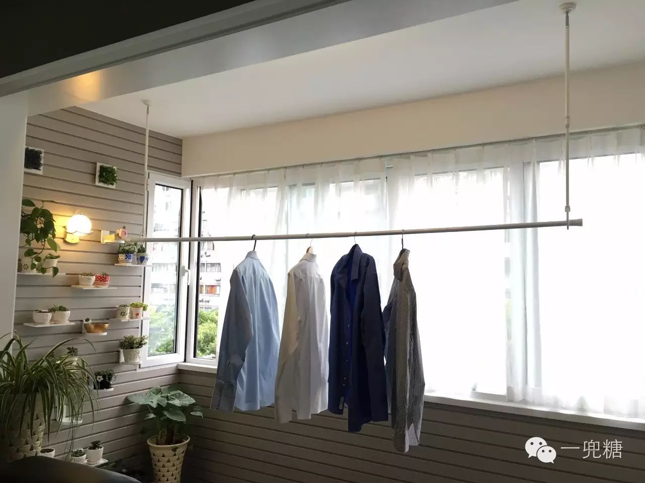 在阳台上能晒日光浴吗_阳台上可以放浴缸吗_阳台晒太阳