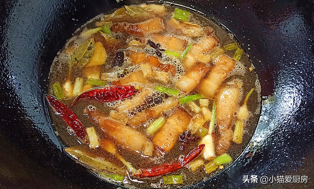烧肉腐竹的家常做法_腐竹烧肉_烧肉腐竹卤揪片图片