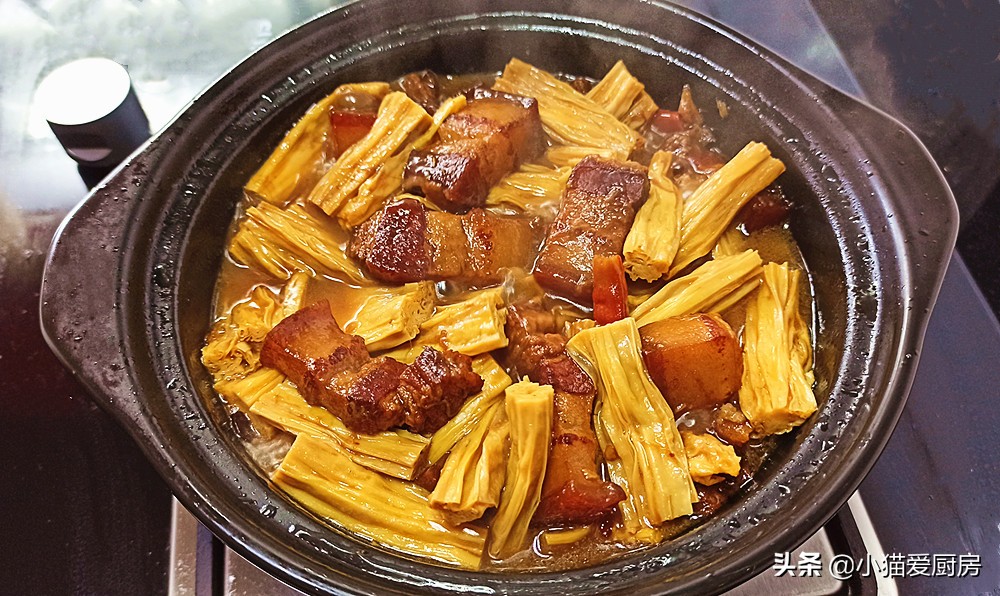 烧肉腐竹卤揪片图片_烧肉腐竹的家常做法_腐竹烧肉