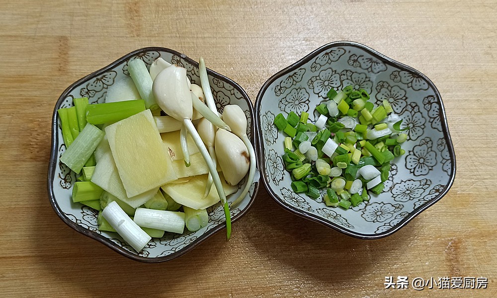 腐竹烧肉_烧肉腐竹的家常做法_烧肉腐竹卤揪片图片