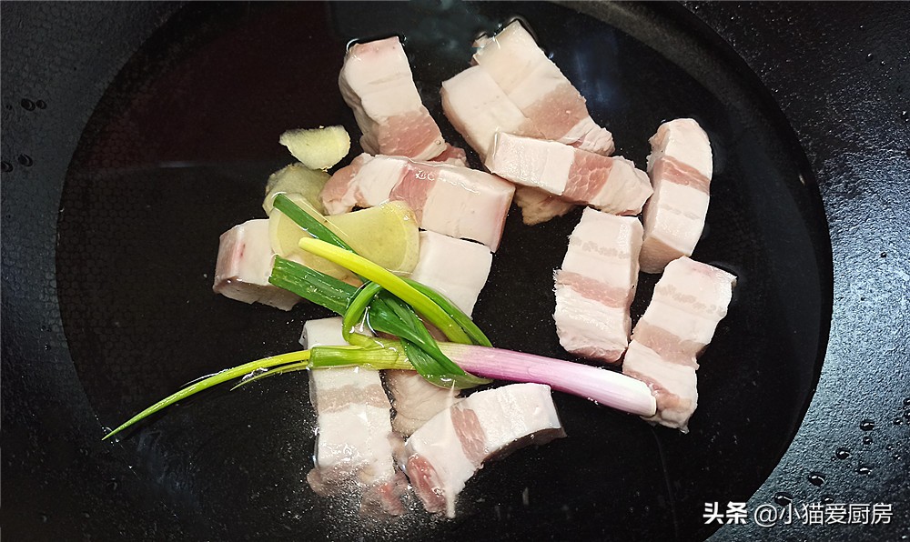 腐竹烧肉_烧肉腐竹的家常做法_烧肉腐竹卤揪片图片