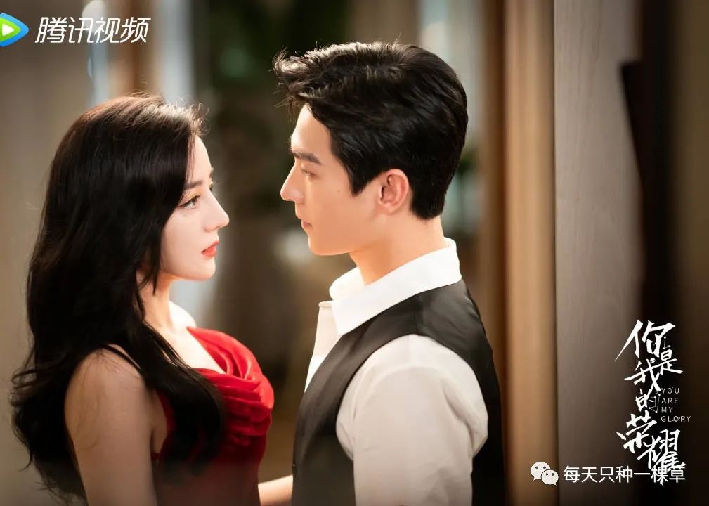卷发棒大卷烫发教程_大卷用卷发棒怎么卷_卷发棒教程大卷