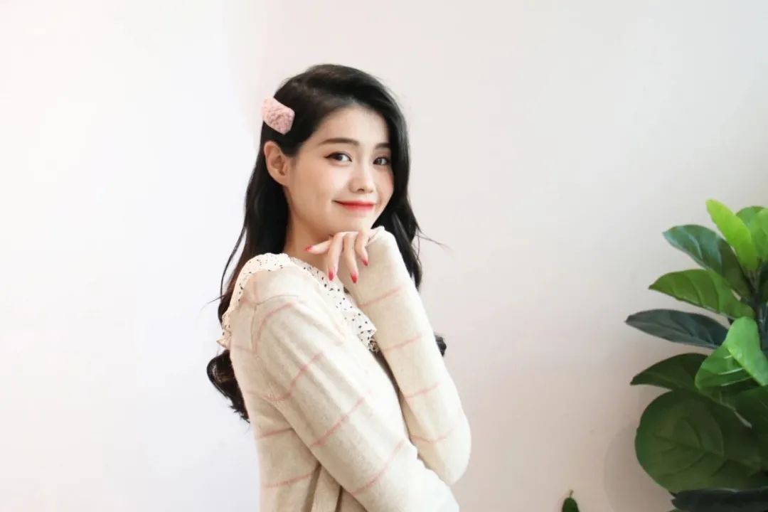 卷发棒大卷烫发教程_大卷用卷发棒怎么卷_卷发棒教程大卷