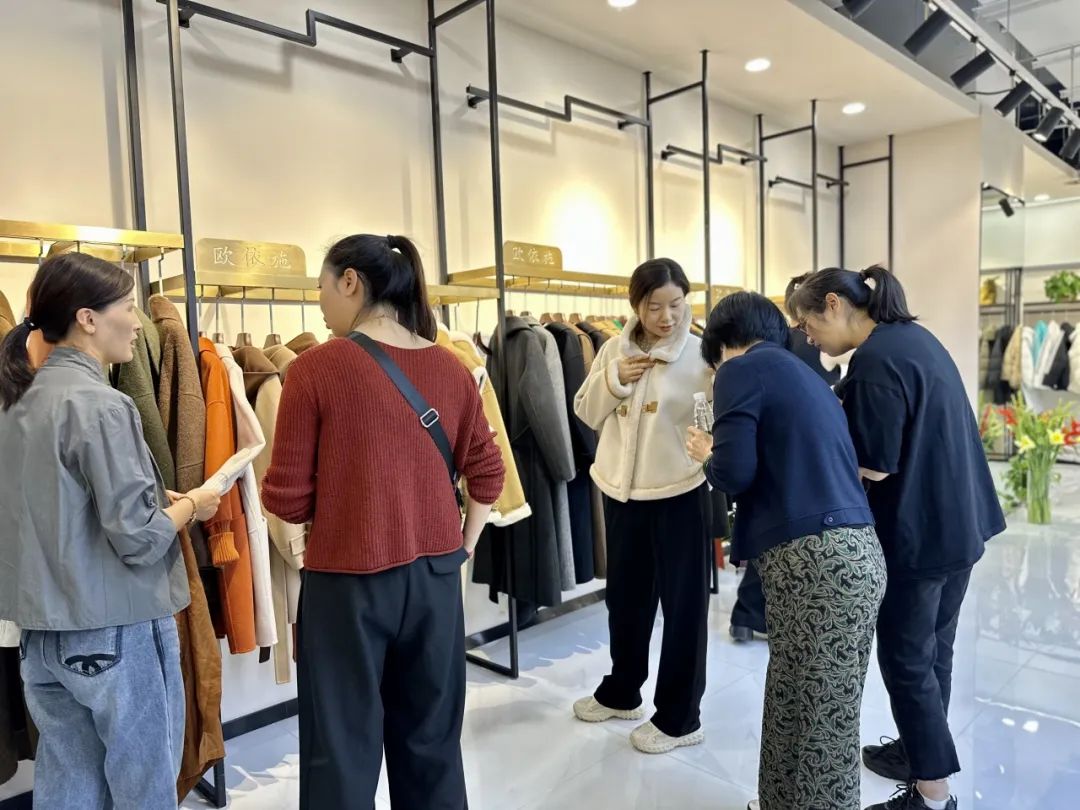 轻奢轻奢女装_轻奢女装直播间_轻奢女装店铺取名