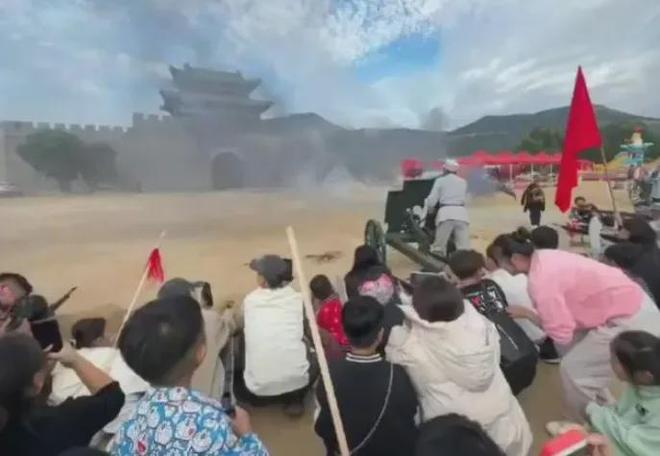 影视基地红嫂在线观看_红嫂影视基地_影视基地红嫂读后感