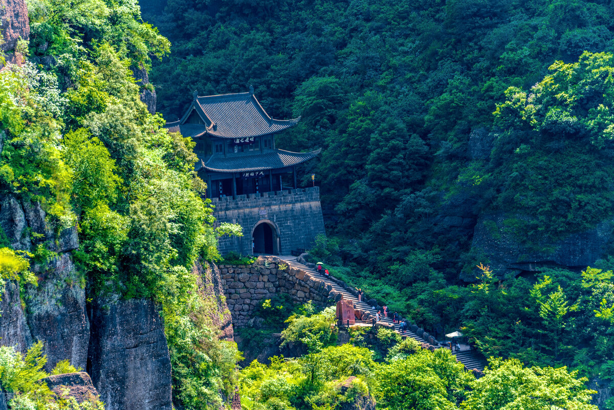 拉萨到成都火车票价_成都到拉萨的火车_拉萨到成都火车票多少