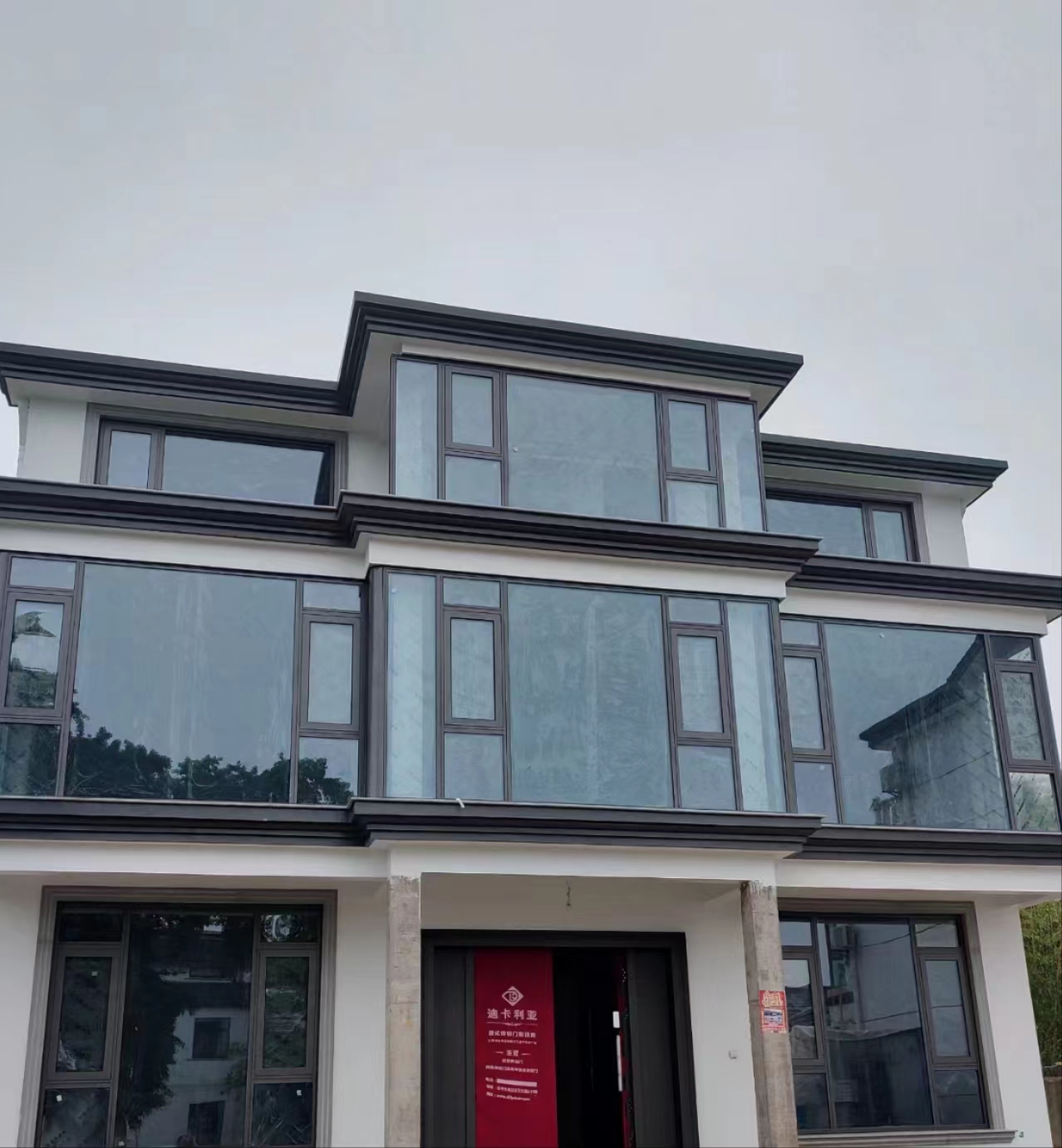 南京别墅欧式阳光房定制断桥铝合金门窗封阳台露台户外钢化玻璃房(图19)