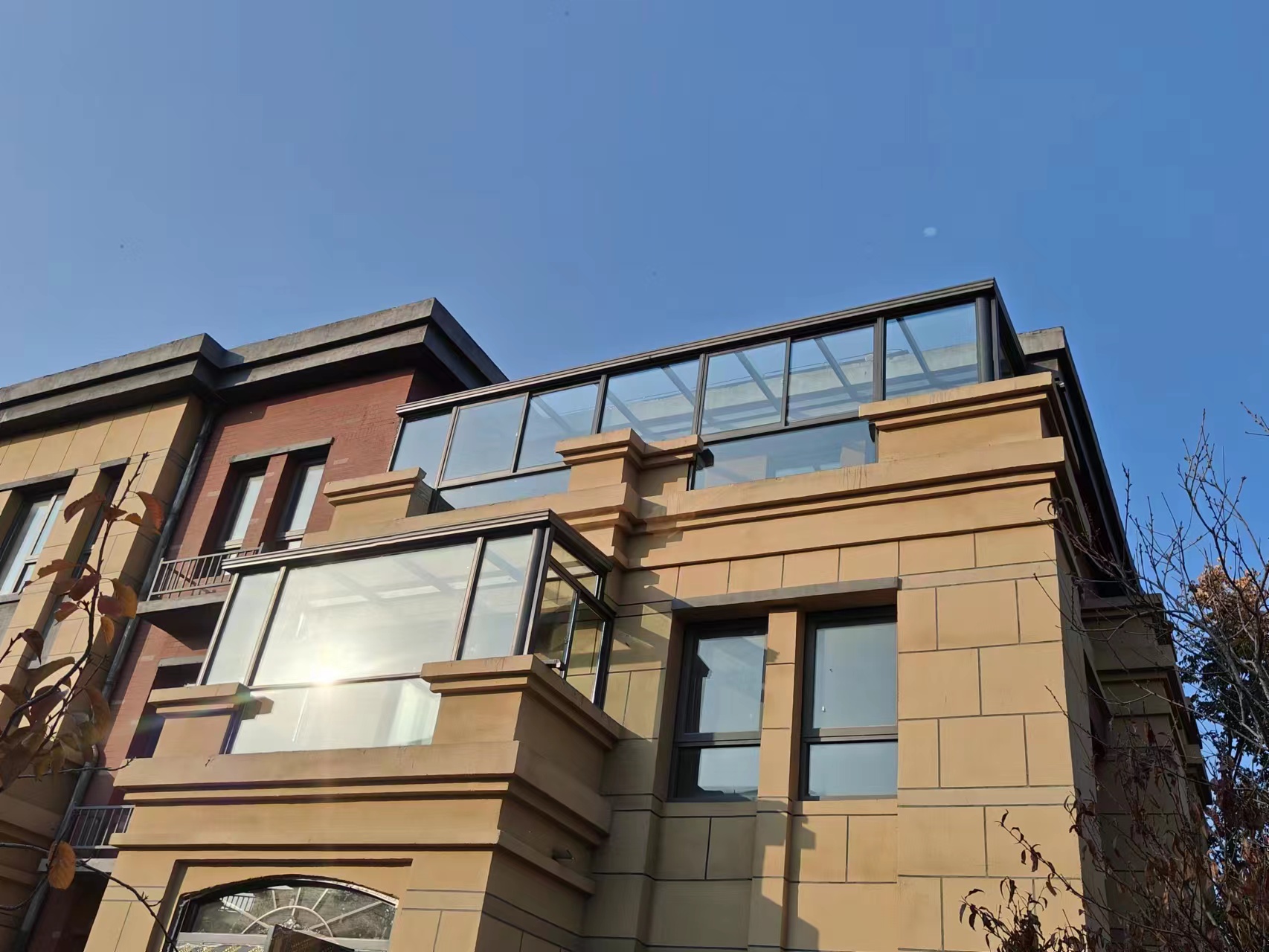 南京别墅欧式阳光房定制断桥铝合金门窗封阳台露台户外钢化玻璃房(图25)