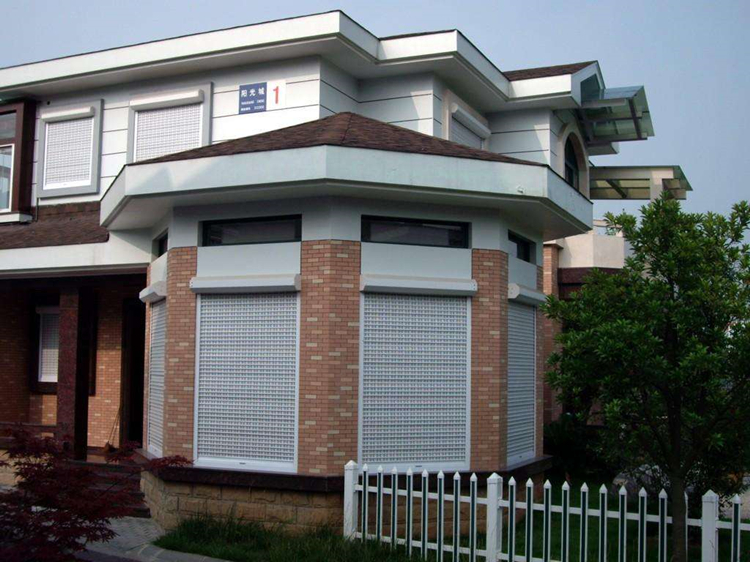 常州卷帘门定做安装电动遥控别墅车库门自动卷闸门商铺铝合金防盗(图9)