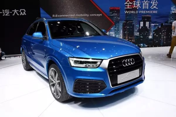 后尾灯又扁又长suv是什么车_尾灯椭圆形_尾灯长的车