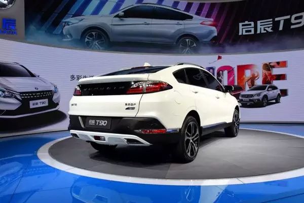 尾灯椭圆形_尾灯长的车_后尾灯又扁又长suv是什么车