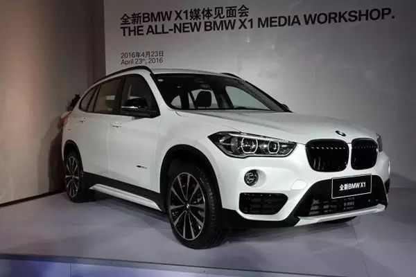 尾灯长的车_尾灯椭圆形_后尾灯又扁又长suv是什么车