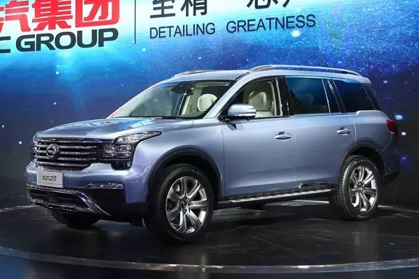 尾灯椭圆形_后尾灯又扁又长suv是什么车_尾灯长的车