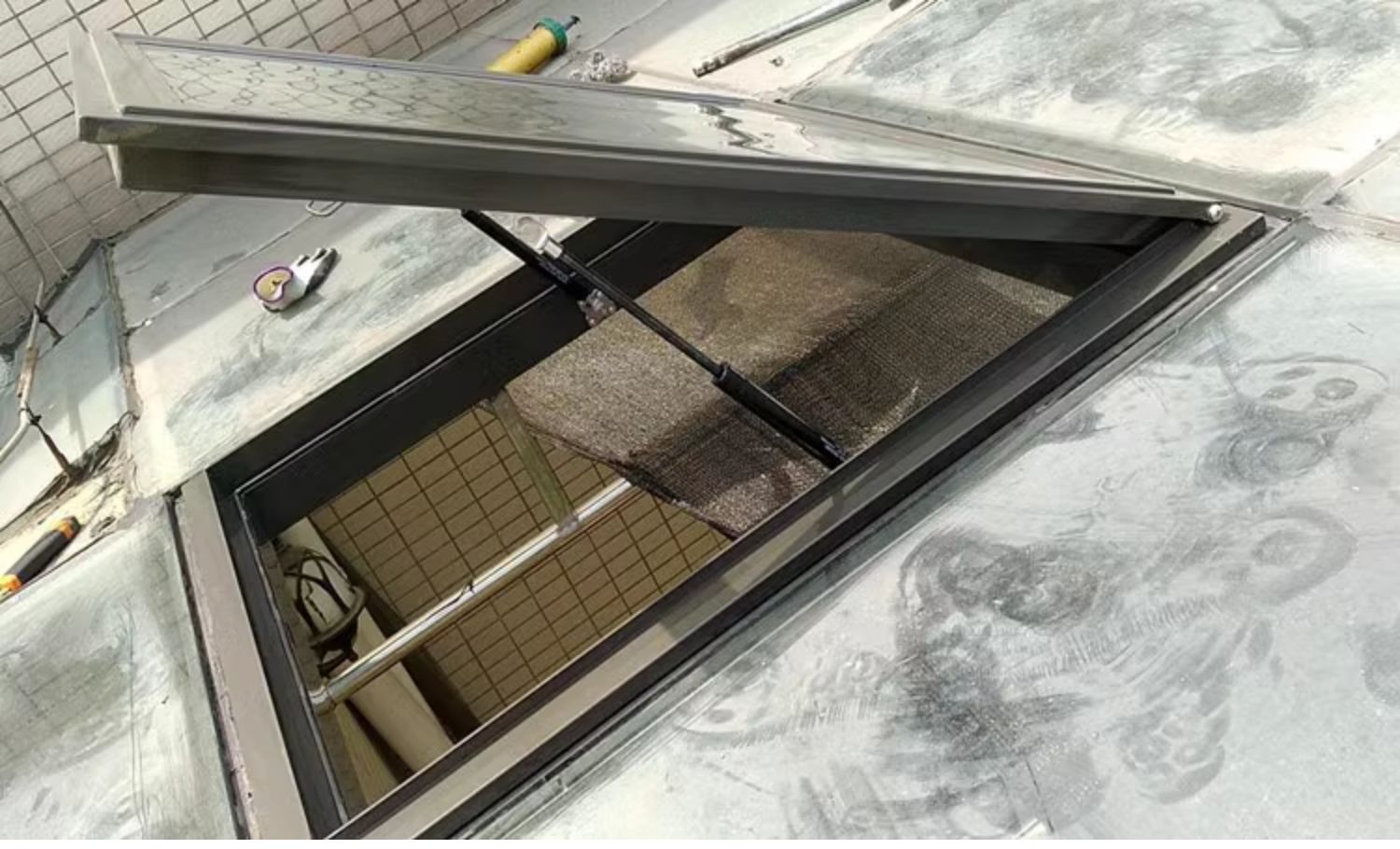 铝合金斜木屋顶天窗房顶斜坡阁楼斜顶阳光房透气窗平房屋手动电动(图45)