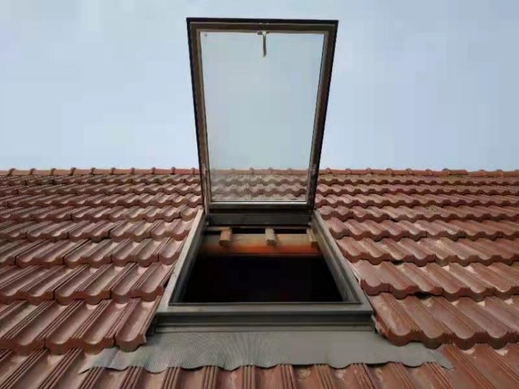 屋顶天窗铝合金斜平面防水电动楼顶盖定制阁楼阳光房地下采光井窗(图9)