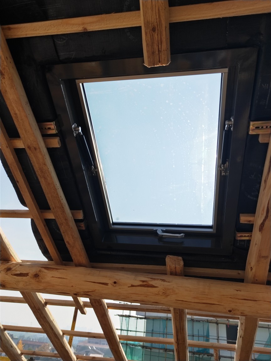 木结构屋顶天窗平屋顶铝合金电动天窗斜屋顶阁楼天窗采光透气天窗(图14)