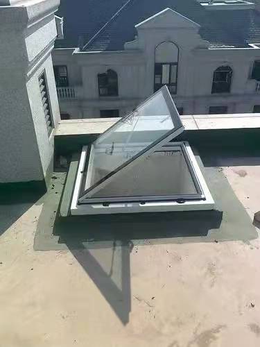 平屋顶阳光房检修口天窗地下采光井阁楼电动天窗水泥斜屋面老虎窗(图23)