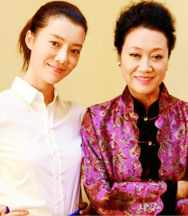 车晓彤离婚后再婚了吗_晓彤老公名字_晓彤改车