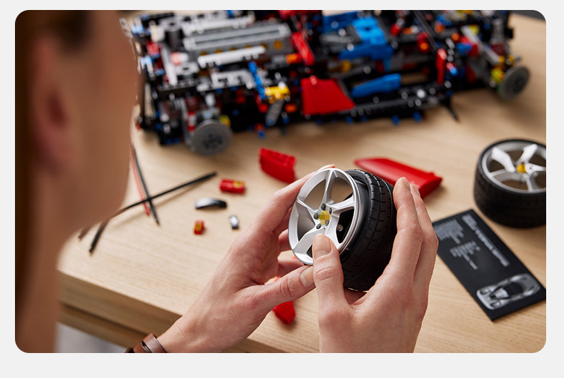 中国积木法拉力SP3跑车模型大型汽赛车男孩益智拼装玩具生日礼物(图12)