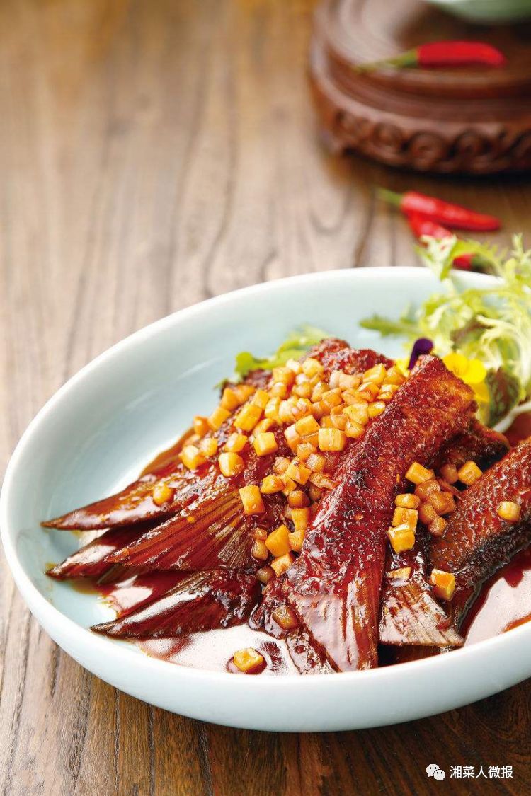香煎马哈鱼窍门_煎马友鱼片的做法_煎马肉怎么好