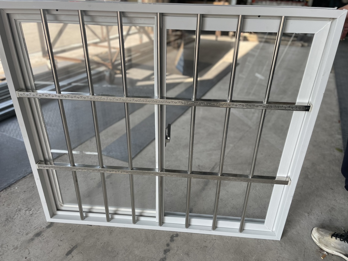 广东佛山厂家 直销 塑钢窗集装箱厂房活动板房带防盗网一体窗户(图7)