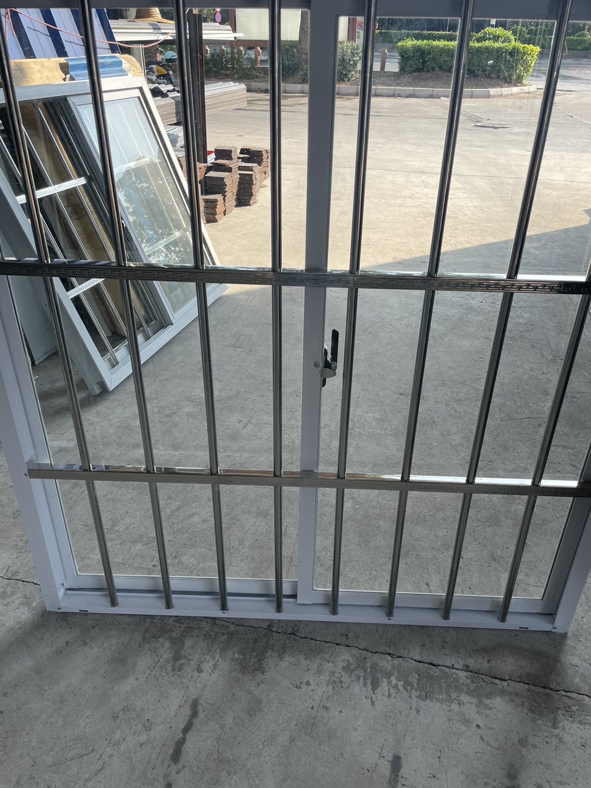 广东佛山厂家 直销 塑钢窗集装箱厂房活动板房带防盗网一体窗户(图9)