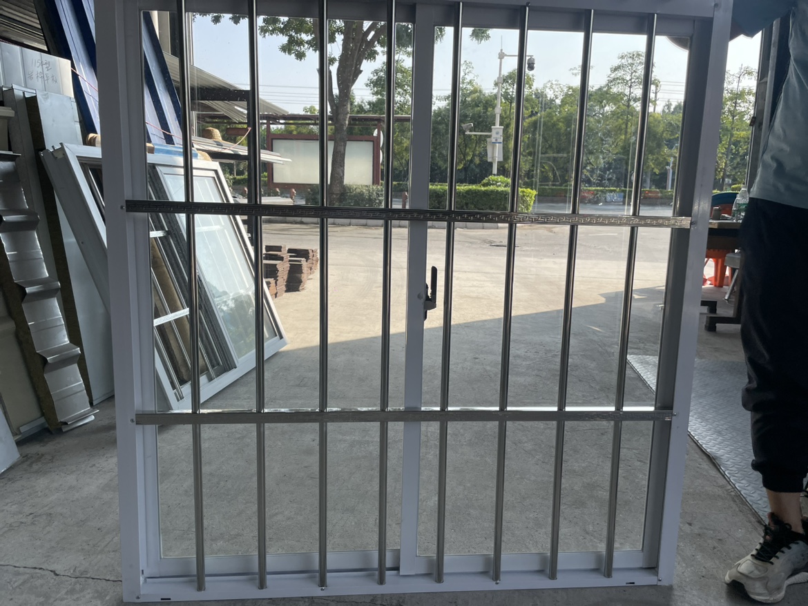 广东佛山厂家 直销 塑钢窗集装箱厂房活动板房带防盗网一体窗户(图8)