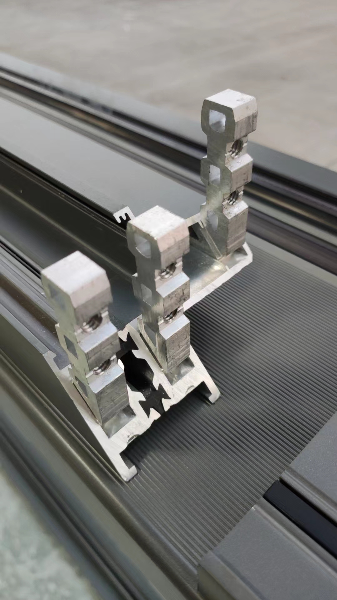 无锡封阳台厂家双内开系统窗窗纱一体隔音窗断桥窗电动智能提升窗(图8)