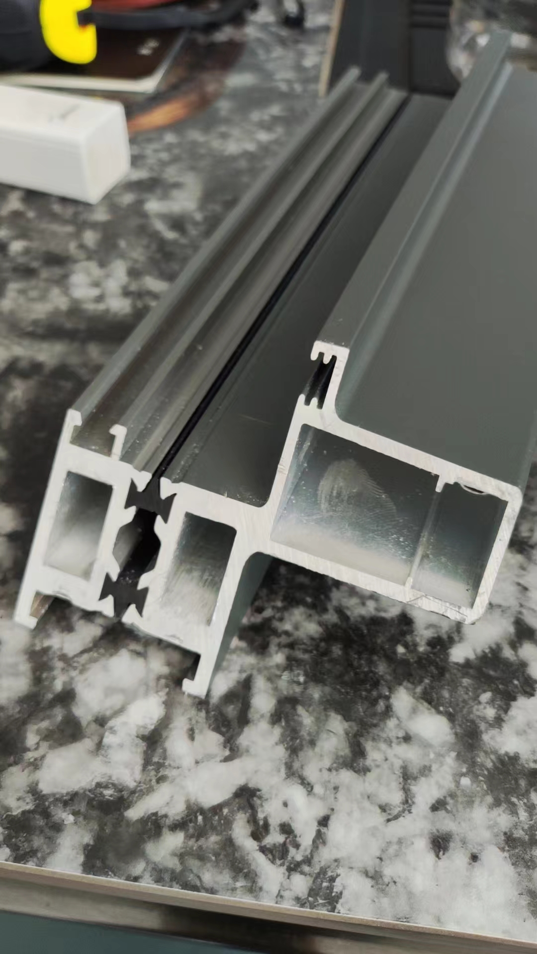 无锡封阳台厂家双内开系统窗窗纱一体隔音窗断桥窗电动智能提升窗(图11)