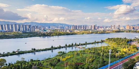 中国最佳避暑旅游城市_中国避暑旅游城市榜50佳_国内最佳避暑城市