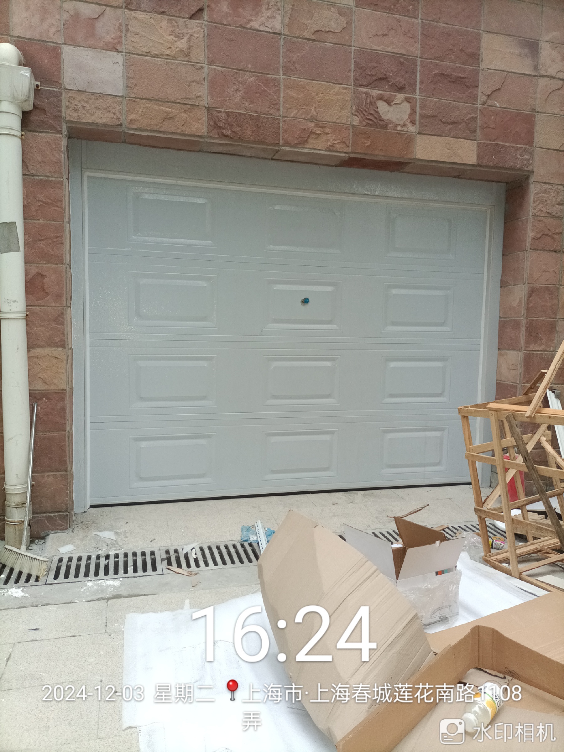 进户车库门电动车库翻板门定制铝合金商铺门上海卷帘门安装抗风门(图6)