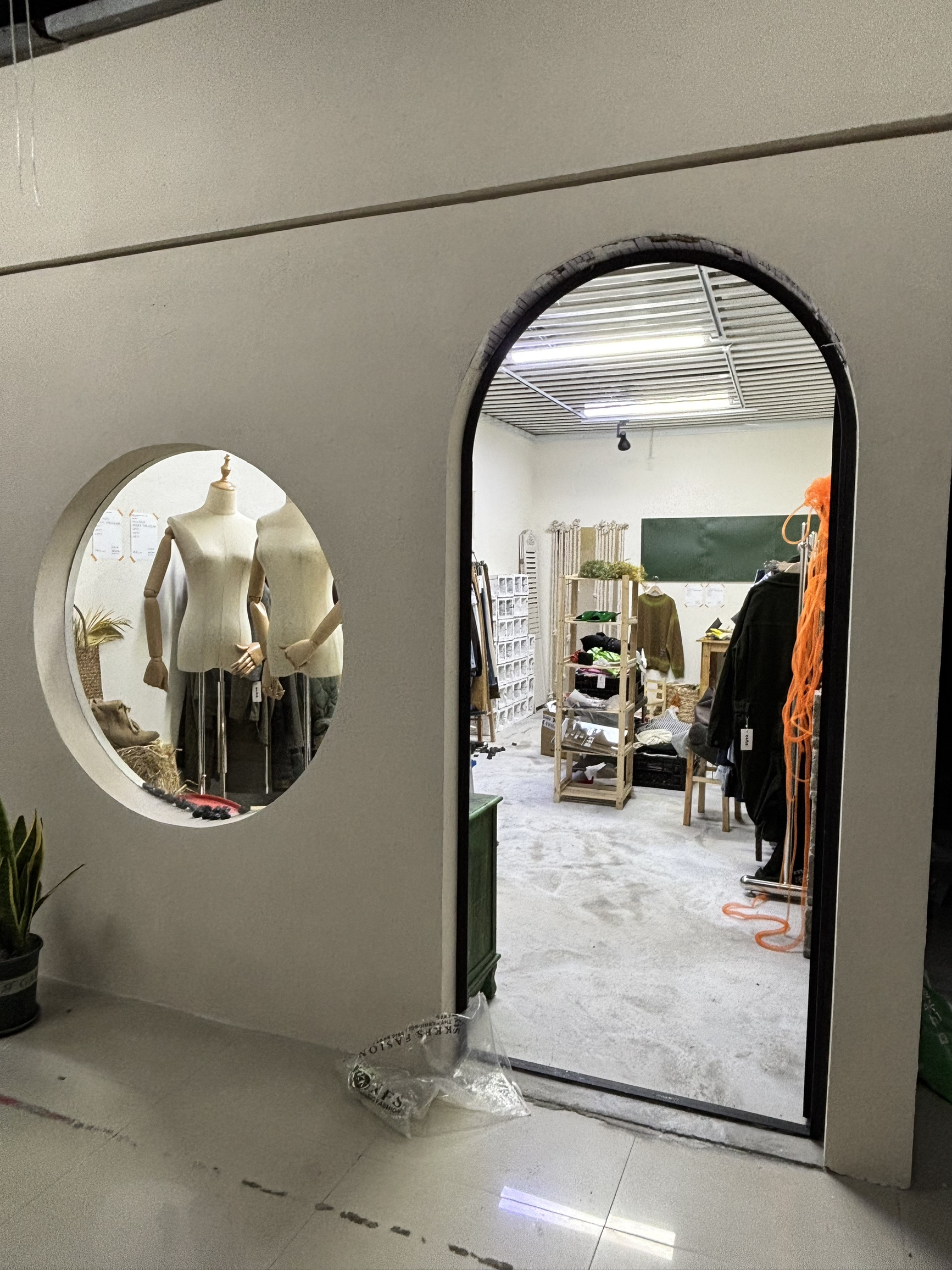 法式铁艺拱形复古极窄圆弧玻璃双开店铺酒吧庭院定制烤漆对开门(图7)