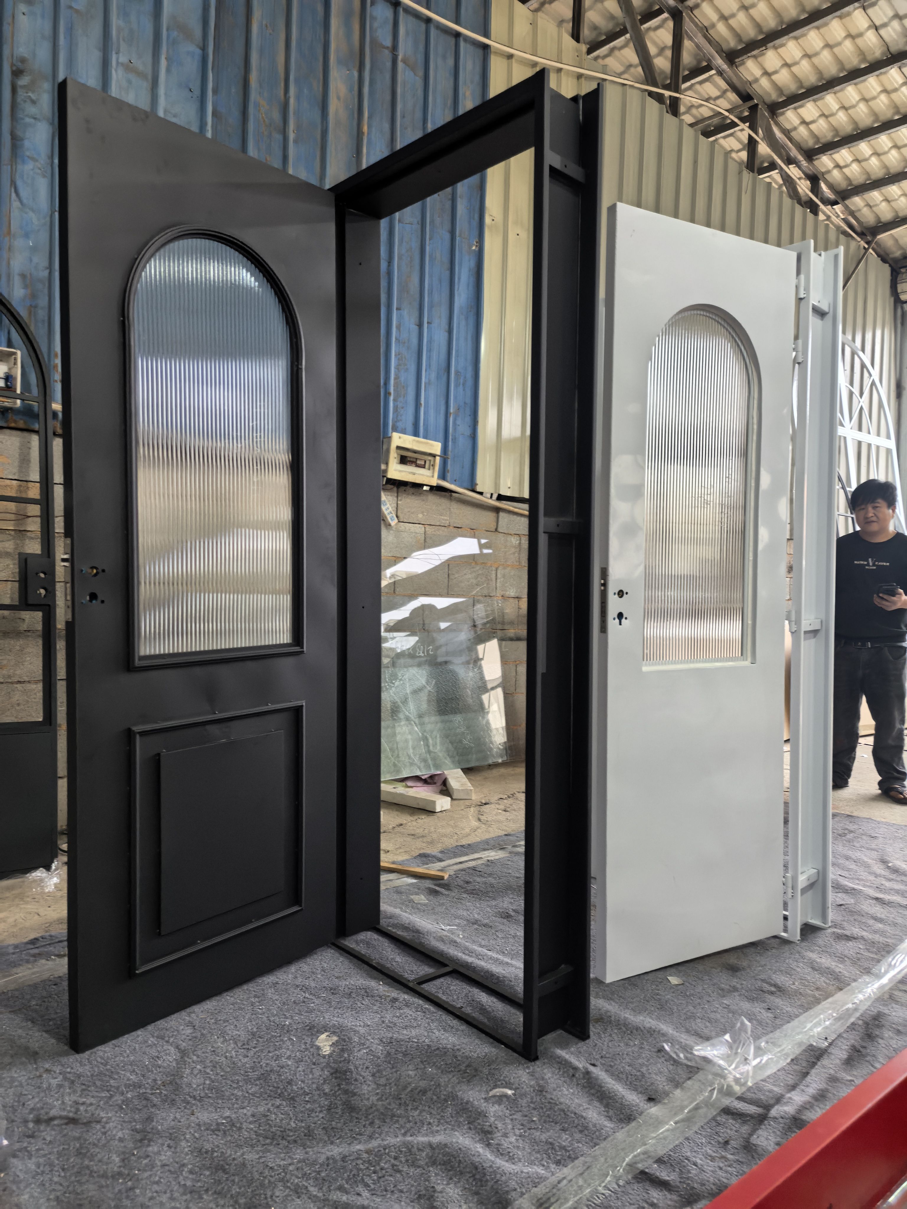 法式铁艺拱形复古极窄圆弧玻璃双开店铺酒吧庭院定制烤漆对开门(图13)