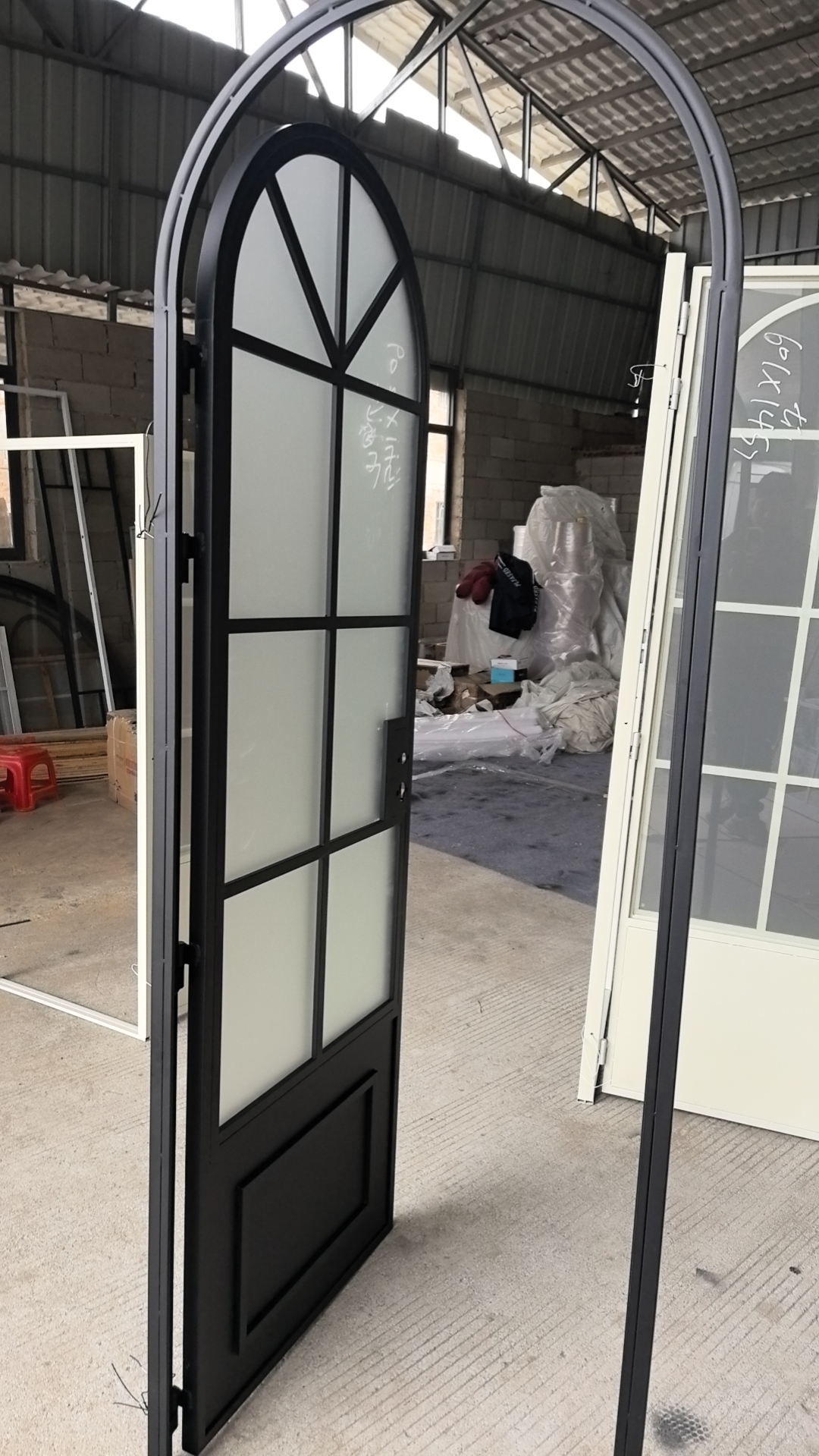 法式铁艺拱形复古极窄圆弧玻璃双开店铺酒吧庭院定制烤漆对开门(图15)