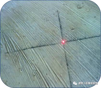 刮吊顶腻子需要添加胶水吗_吊顶 刮腻子_刮吊顶腻子手法个工具技巧视频